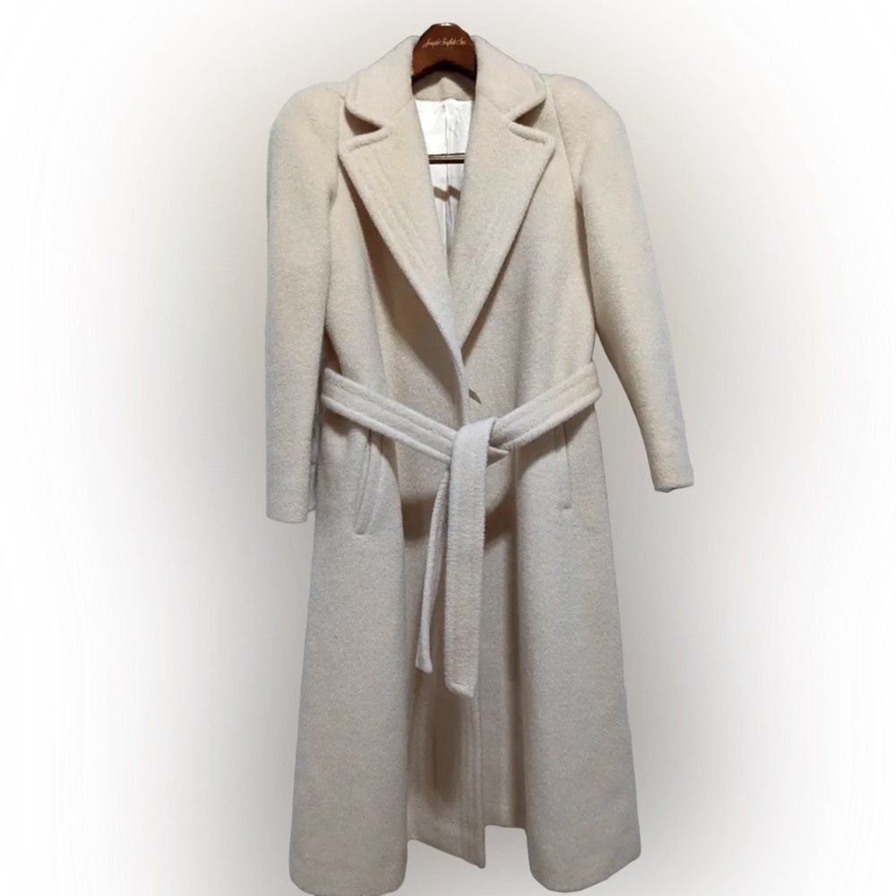 Camel designer coat. Pristine condition with no defects. - Picture 4 of 9